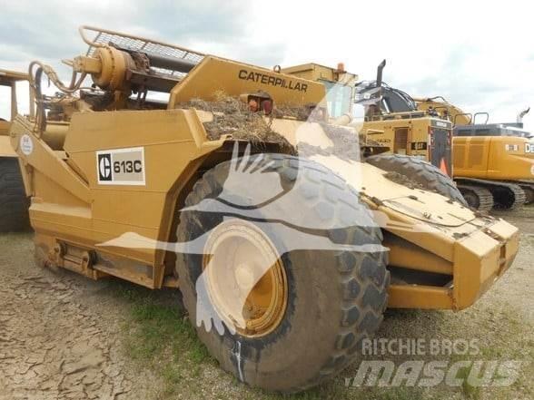 CAT 613C Skrobaki