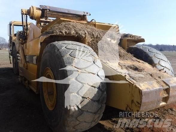 CAT 615C Skrobaki