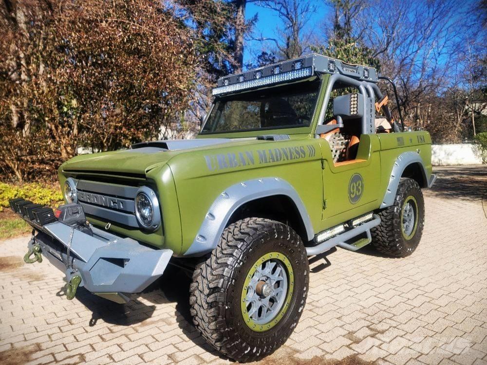 Ford Bronco Samochody osobowe