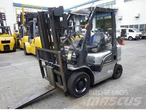 Nissan PL02A20D Wózki LPG