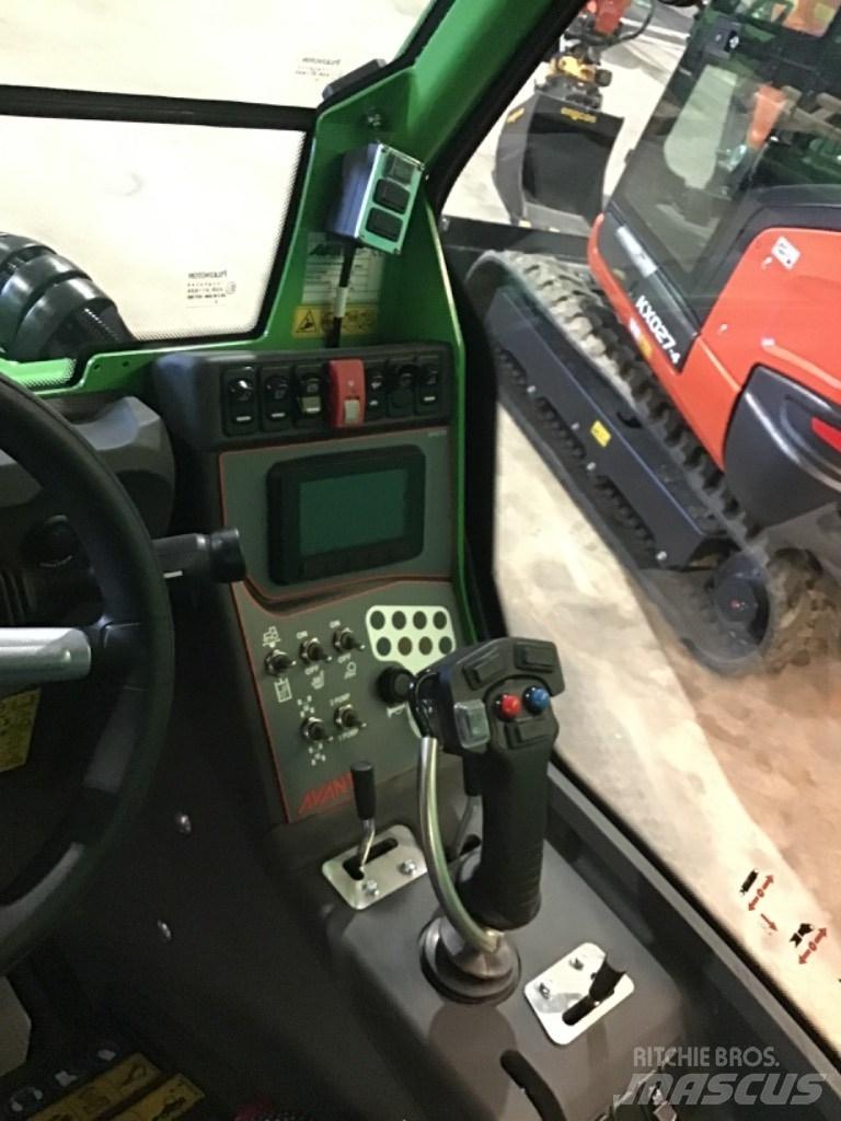 Avant 760 Ładowarki wielofunkcyjne