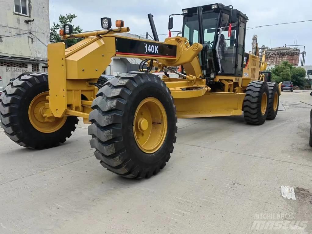 CAT 140 K Równiarki
