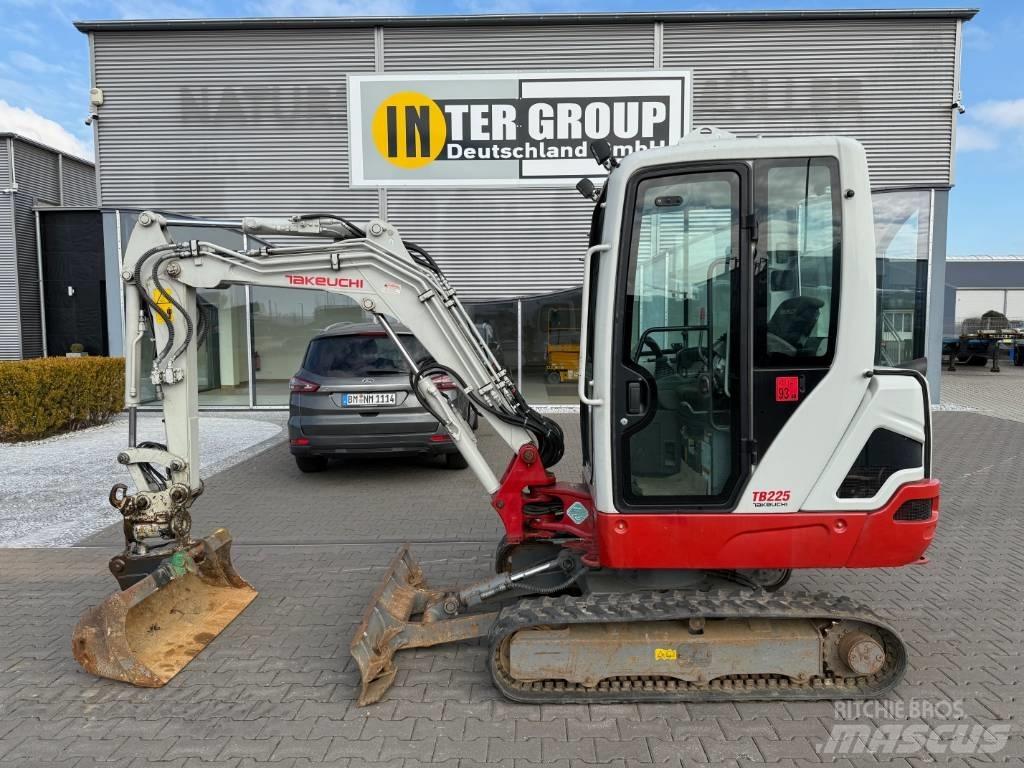 Takeuchi TB 225 V3 Minikoparki