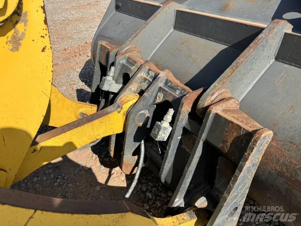 Komatsu WA 320 Ładowarki kołowe