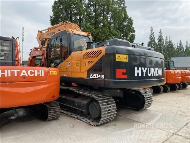 Hyundai Robex 220 LC Koparki gąsienicowe