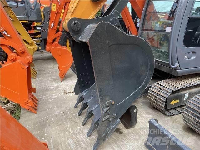 Hyundai Robex 220 LC Koparki gąsienicowe