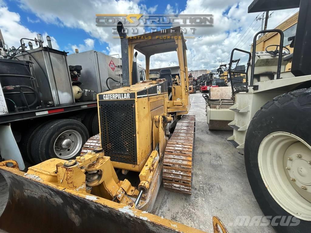 CAT D 3 C III Spycharki gąsienicowe