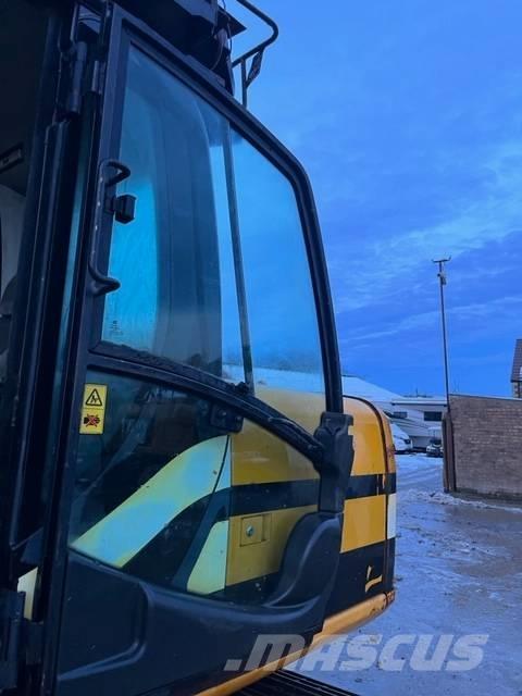 JCB JS 130 Koparki gąsienicowe