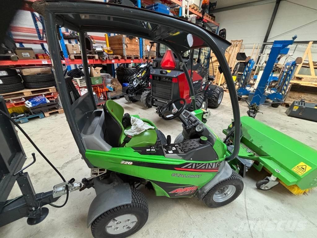 Avant 220 Miniładowarki