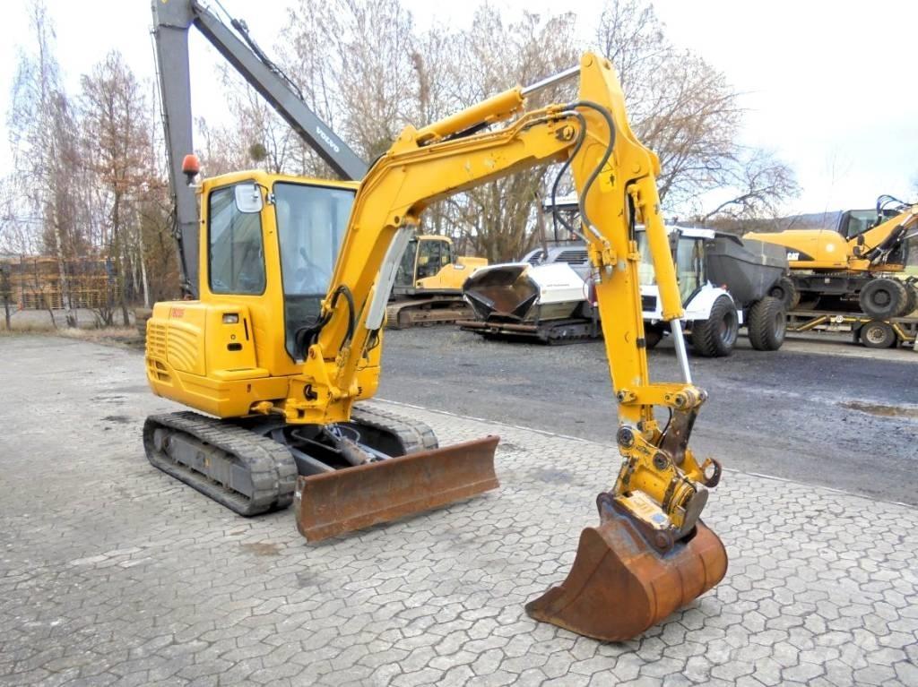 Takeuchi TB 235 Minikoparki