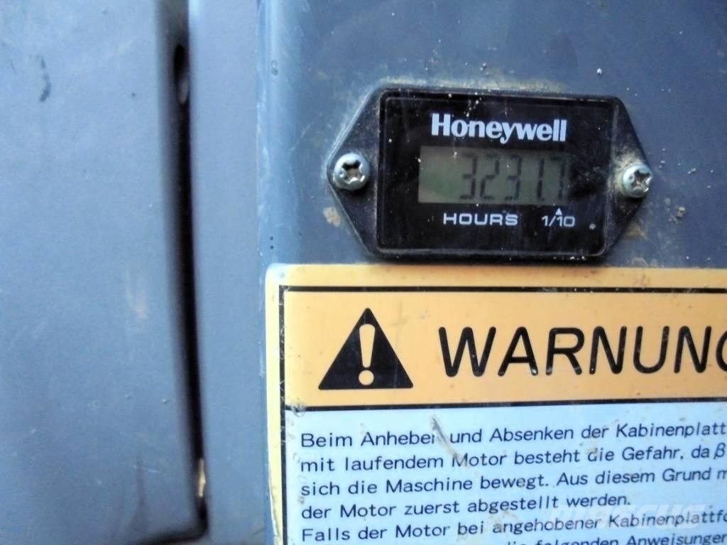 Takeuchi TB 235 Minikoparki