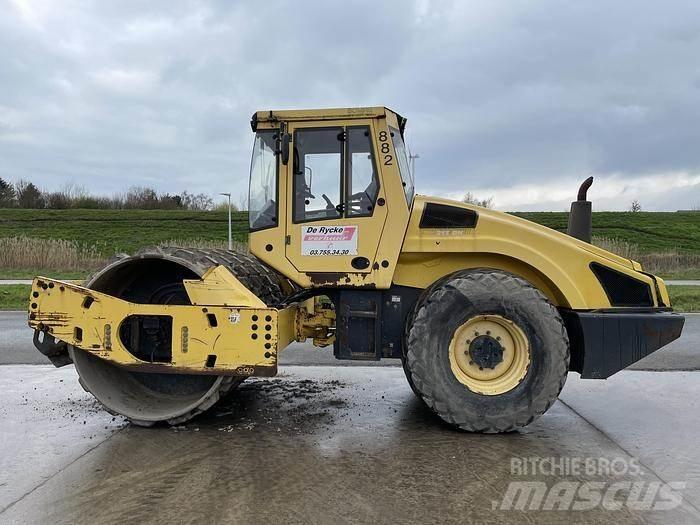 Bomag BW213DH-4 Walce jednobębnowe