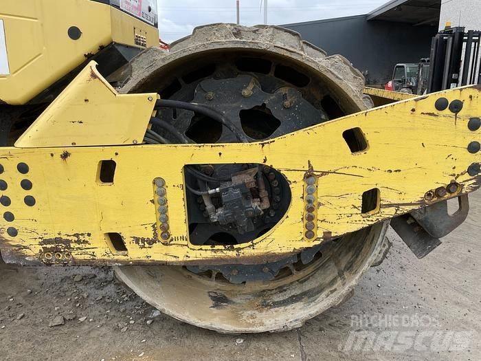 Bomag BW213DH-4 Walce jednobębnowe