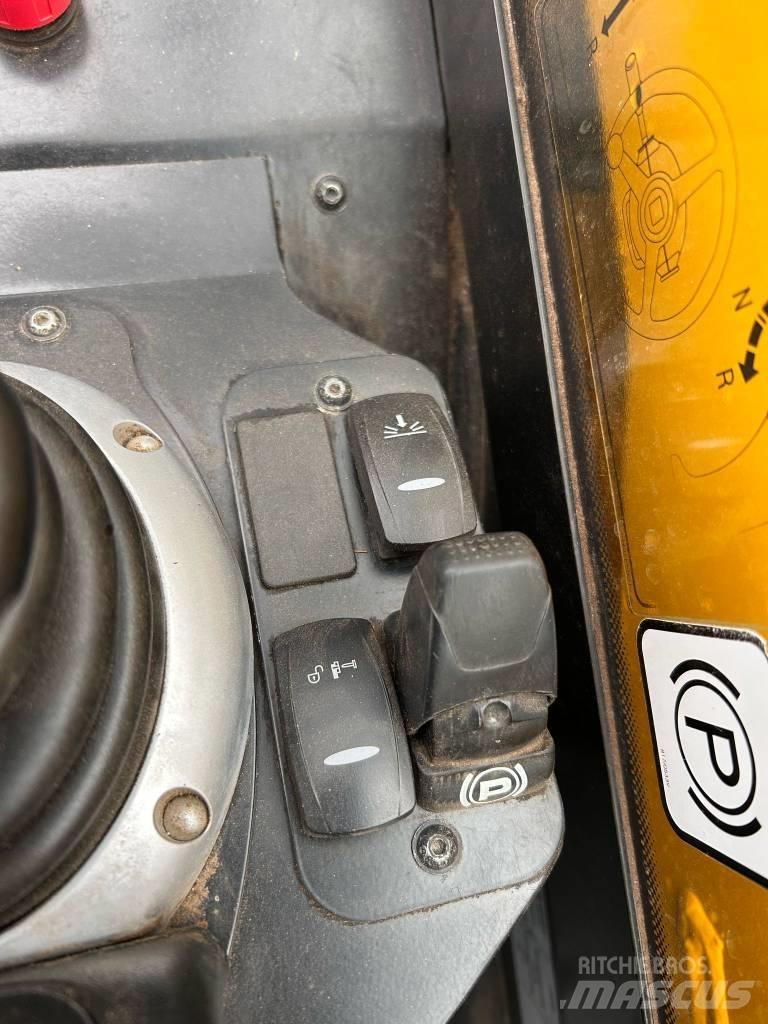 JCB 525-60 AGRI Ładowarki rolnicze