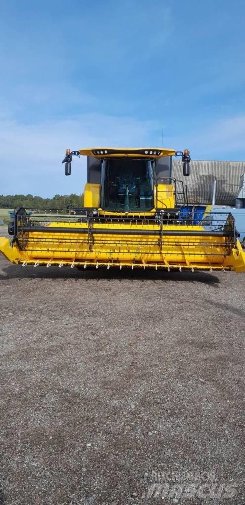 New Holland CX 5.80 Kombajny zbożowe