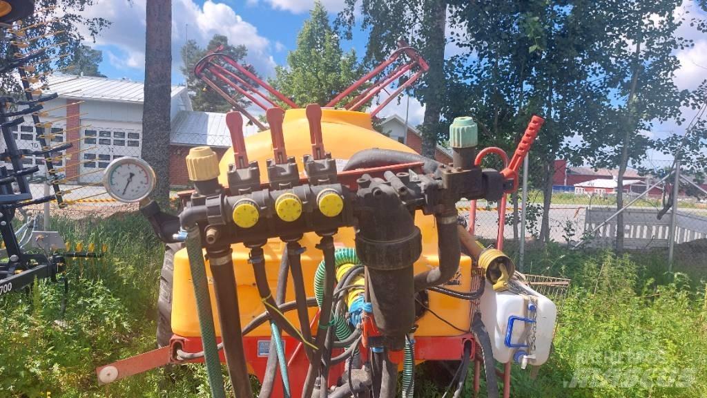 Junkkari 2300/12 Opryskiwacze zaczepiane