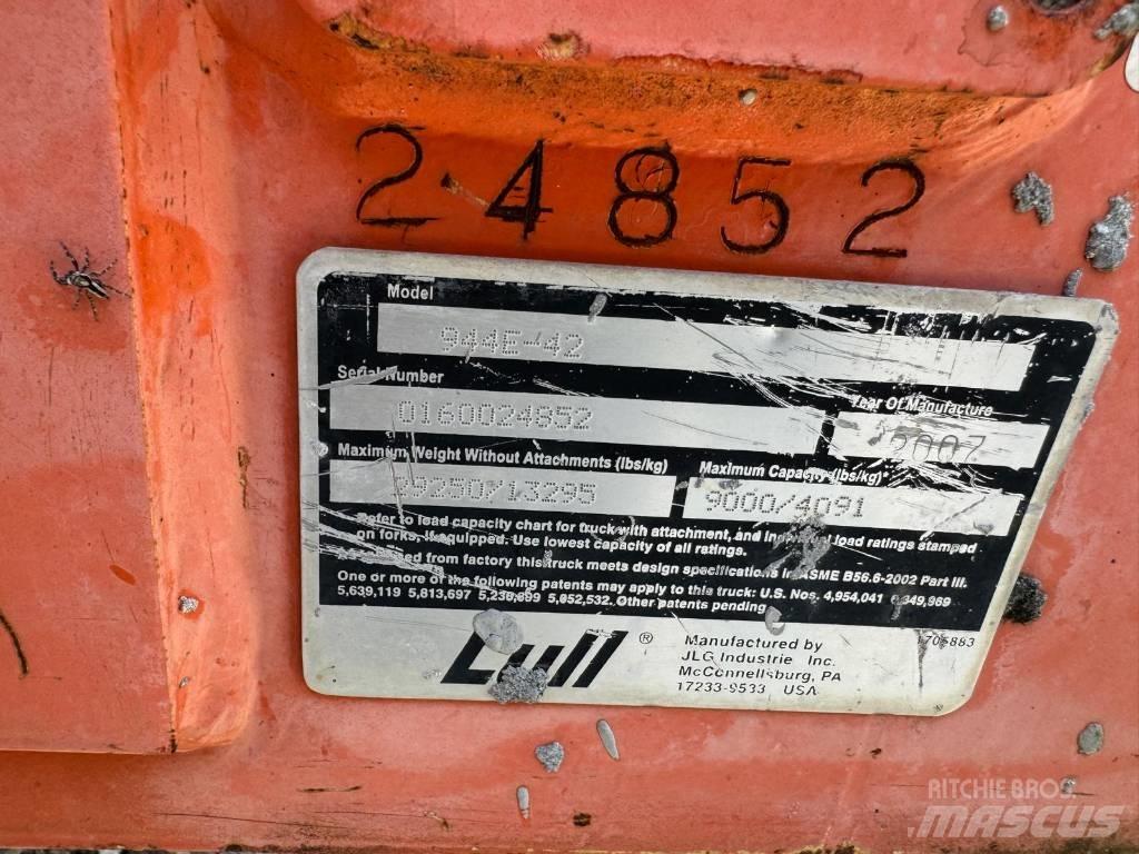 JLG 944 E-42 Ładowarki teleskopowe