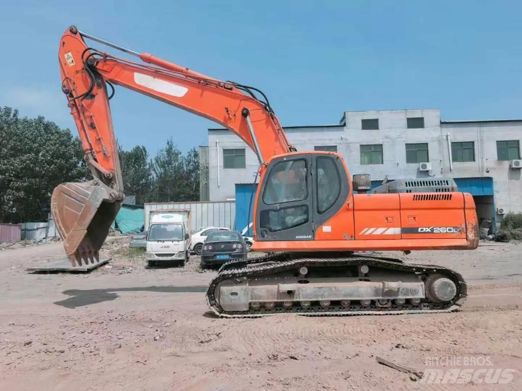 Doosan DX260 Koparki gąsienicowe