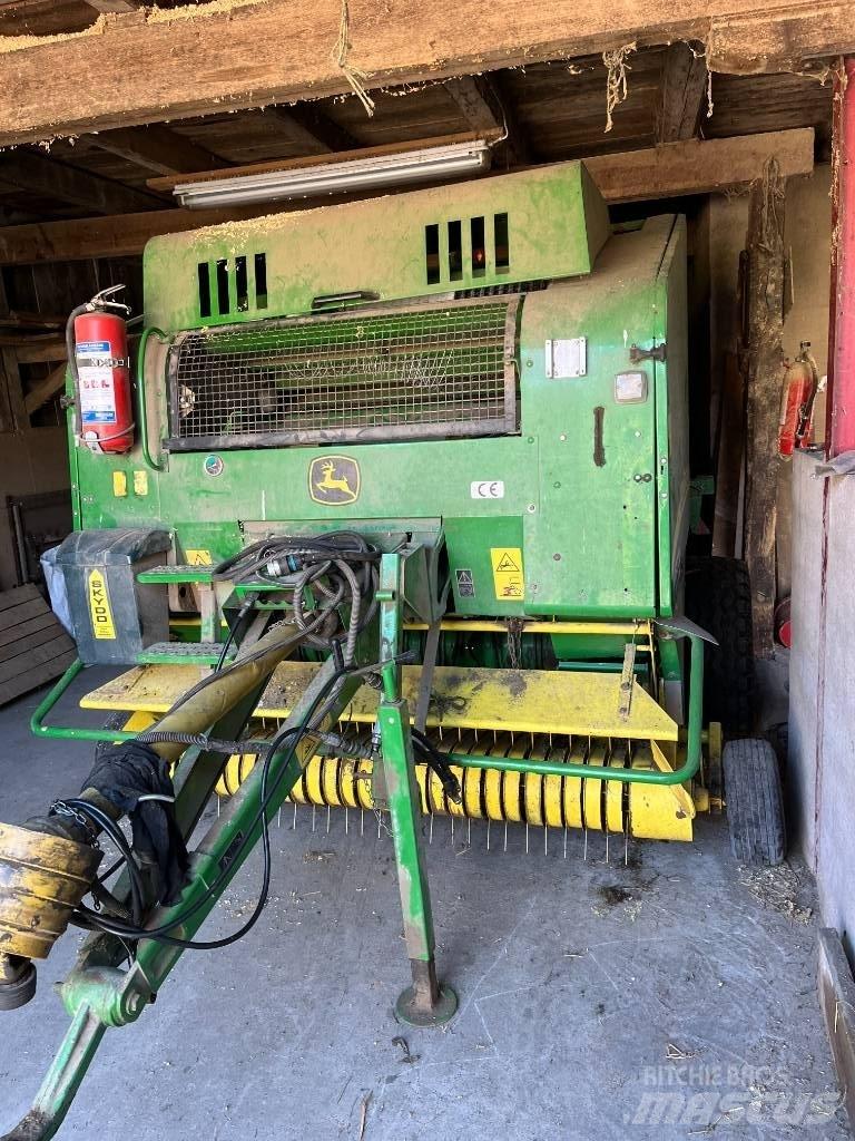 John Deere 578 Prasy zwijające