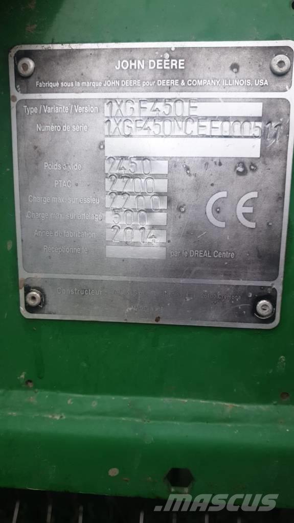 John Deere F 450 Prasy zwijające