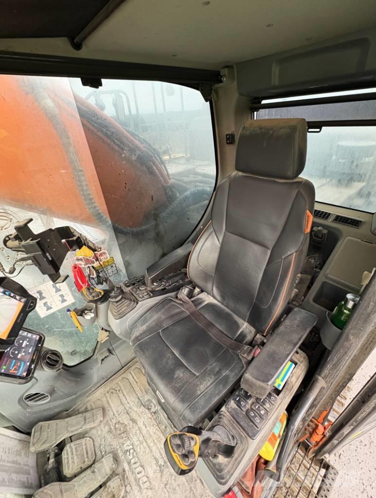 Develon DX 300 LC-7 Koparki gąsienicowe