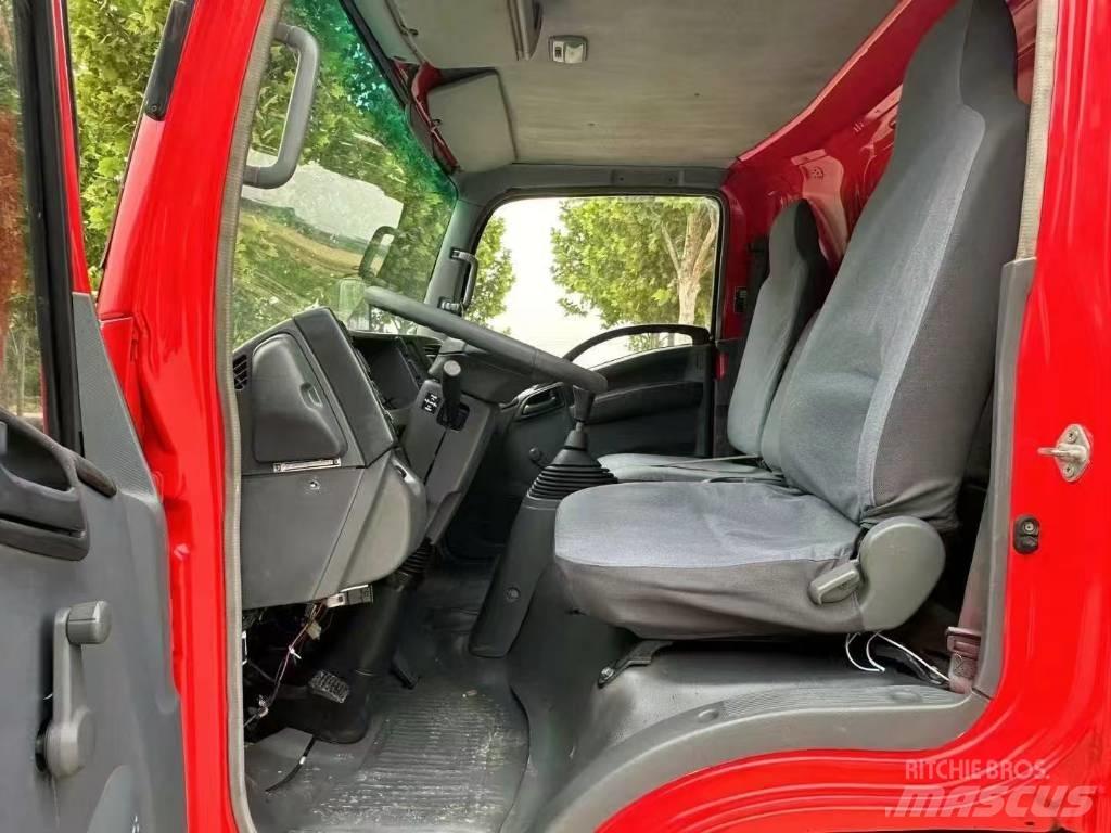 Isuzu ELF Pojazdy komunalne