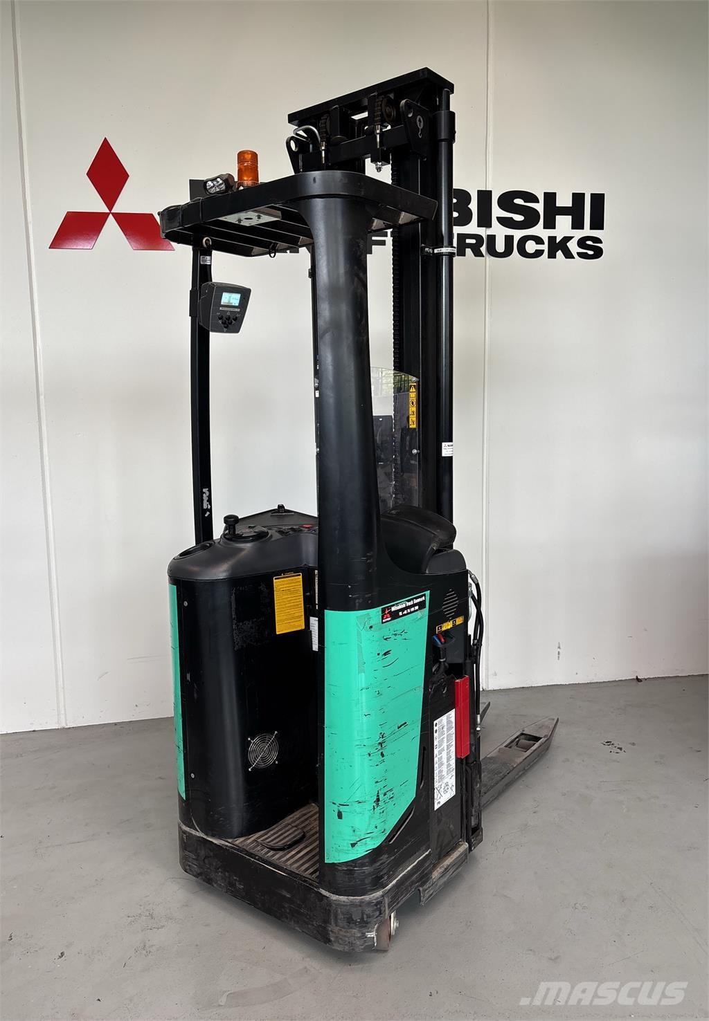 Mitsubishi SBR16N Samojezdne maszyny do załadunku