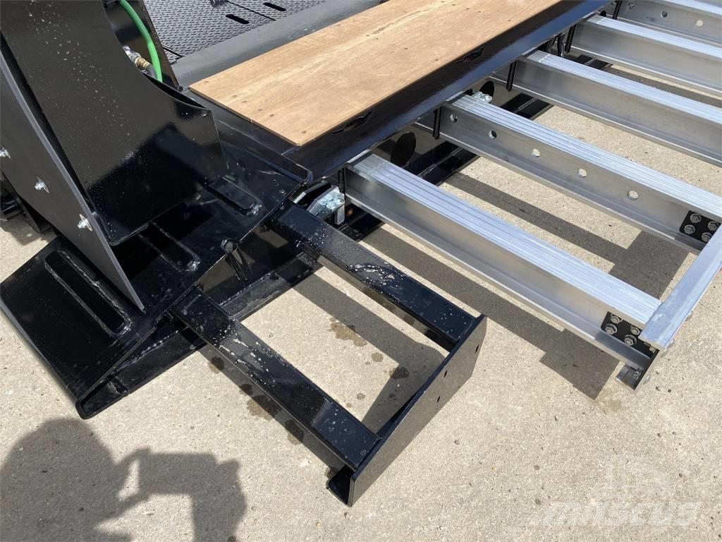 Jet TRI AXLE DETACH Przyczepy niskopodłogowe