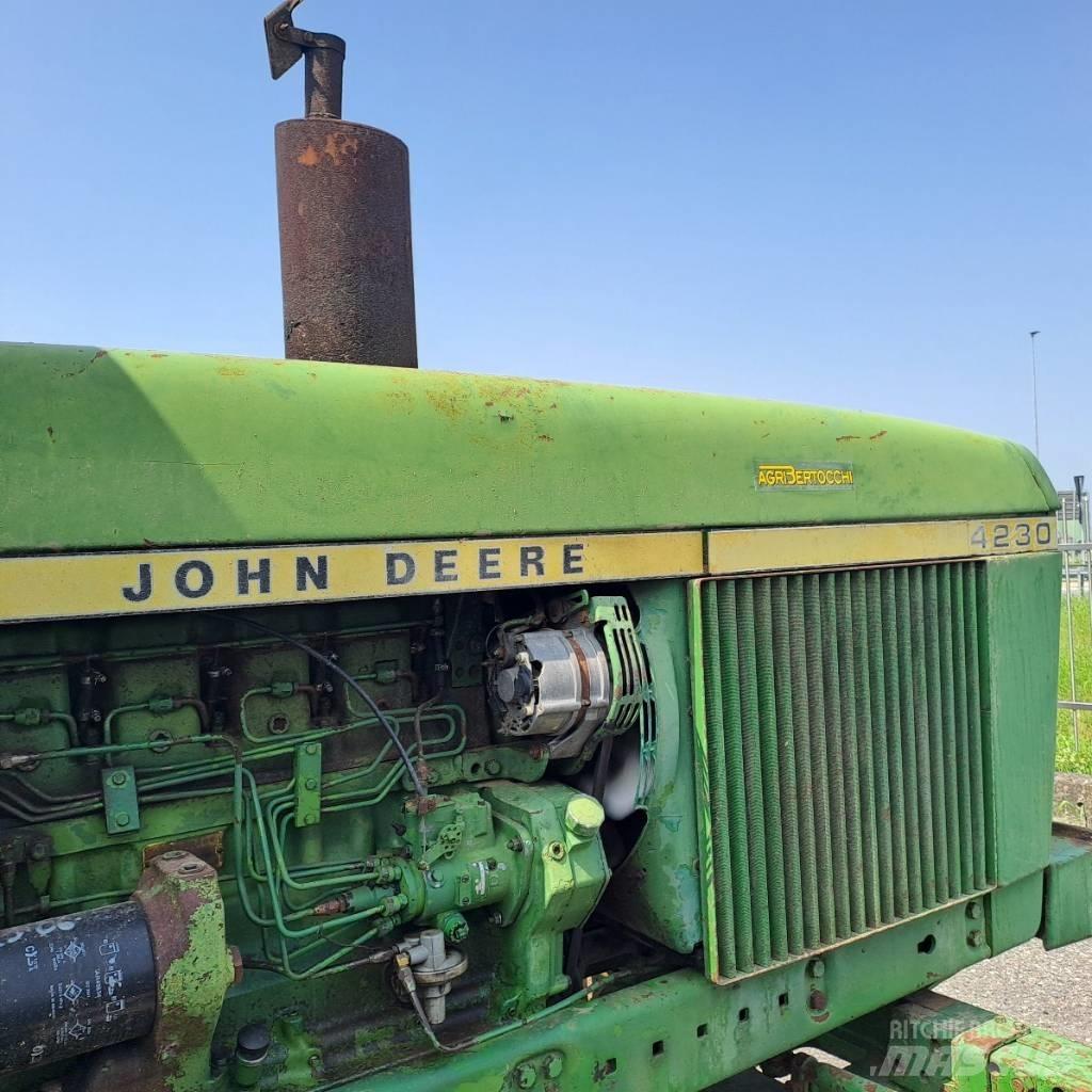 John Deere 4230 Ciągniki rolnicze