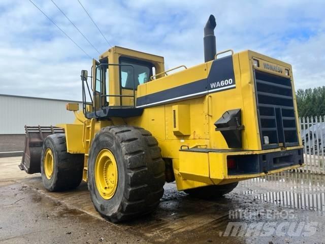 Komatsu WA 600-1 Ładowarki kołowe