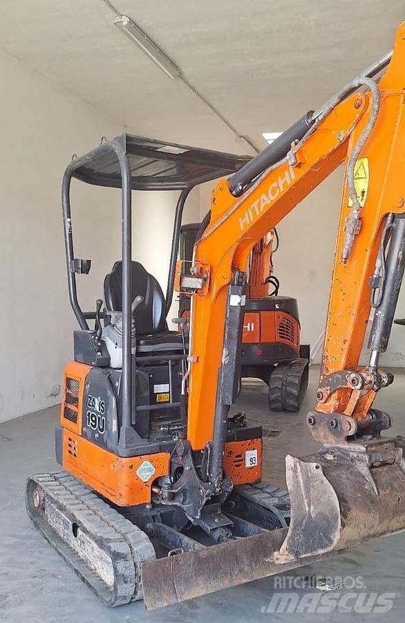 Hitachi ZX19U Minikoparki