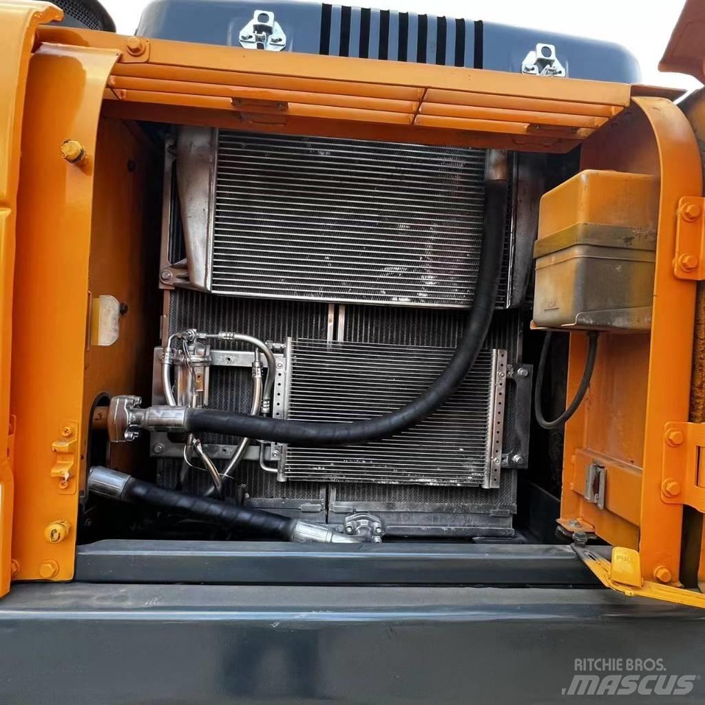 Hyundai R220-9S Koparki gąsienicowe