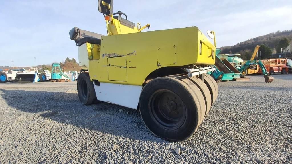 Sakai TS 160 Walce ogumione