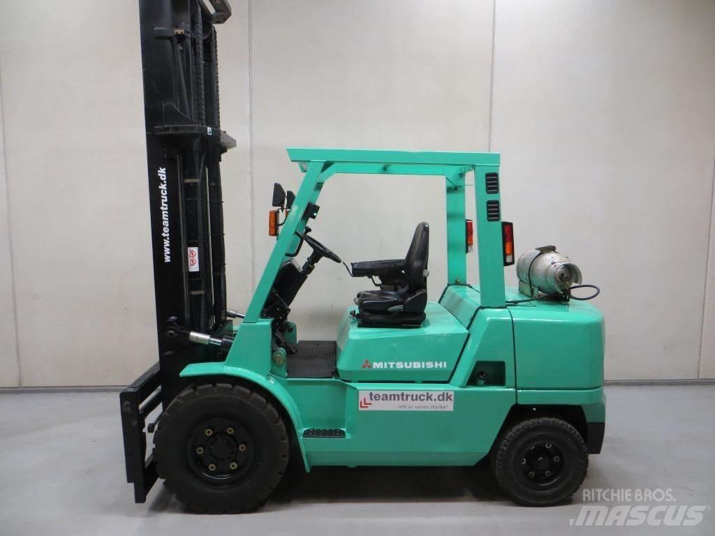 Mitsubishi FG45K2 Wózki LPG