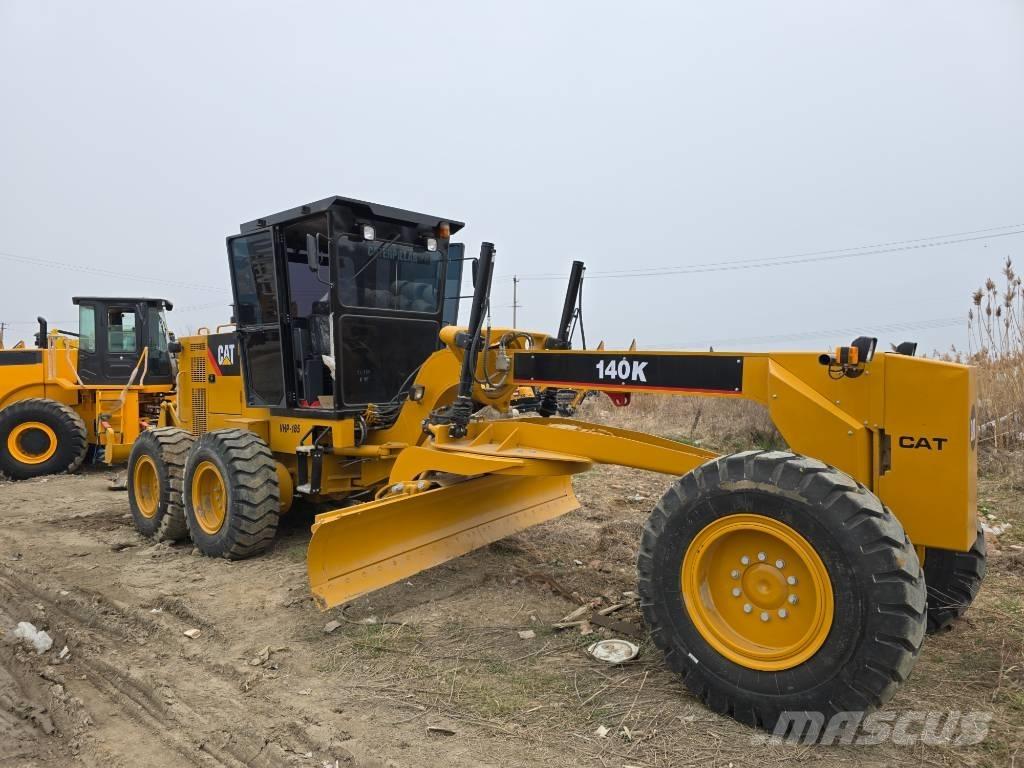 CAT 140K Równiarki