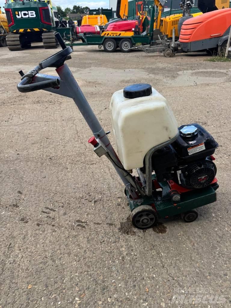 Husqvarna FS305 Maszyny budowlane - Inne