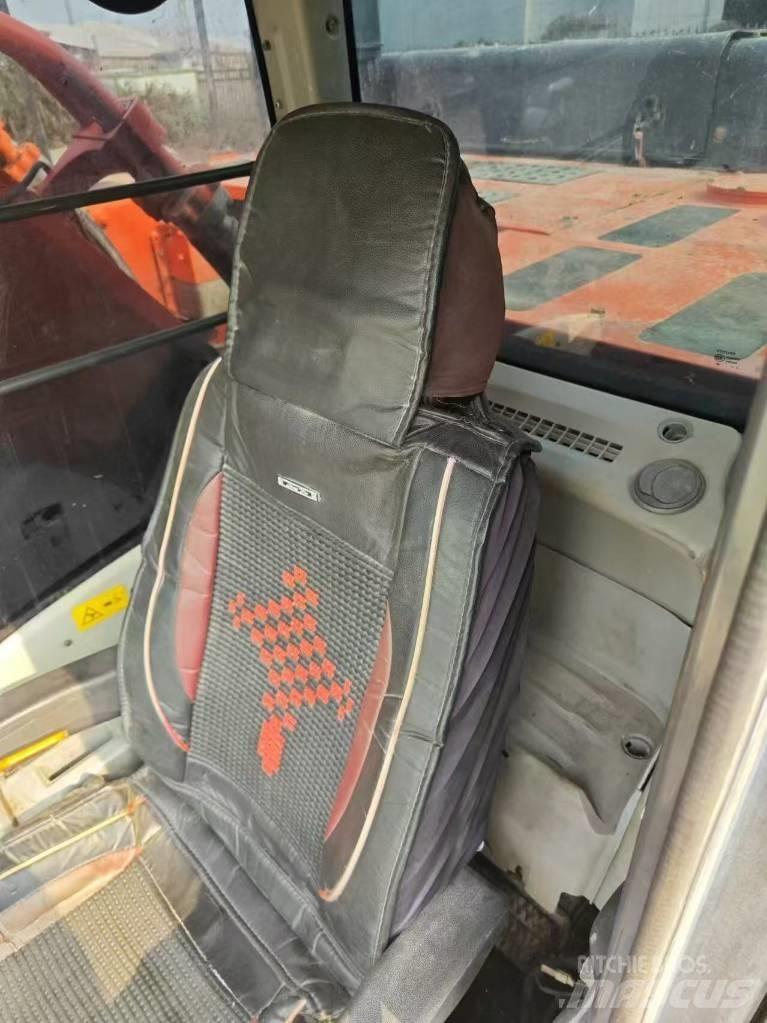 Hitachi 470 Koparki gąsienicowe