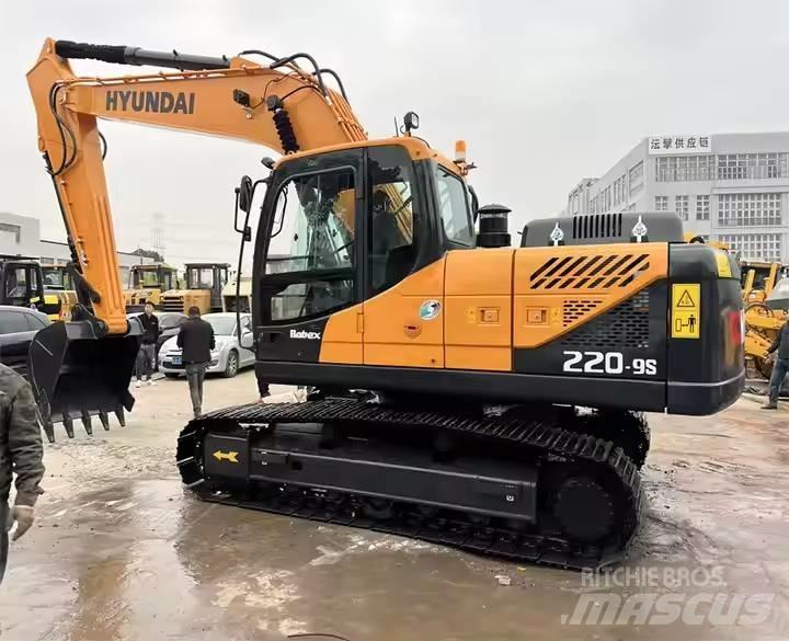 Hyundai R220-9S Koparki gąsienicowe