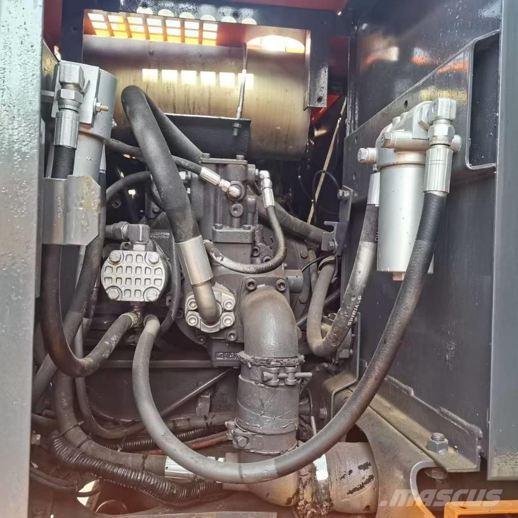 Hitachi EX 100 W D Koparki kołowe