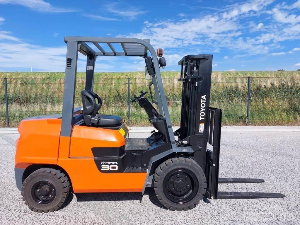 Toyota FDZN30 Wózki Diesla