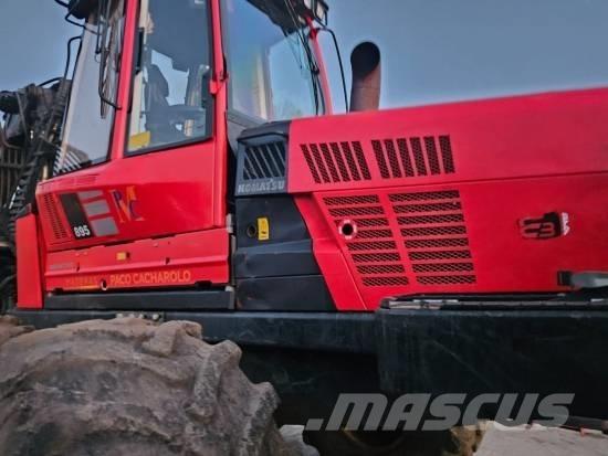Komatsu 895 Forwardery