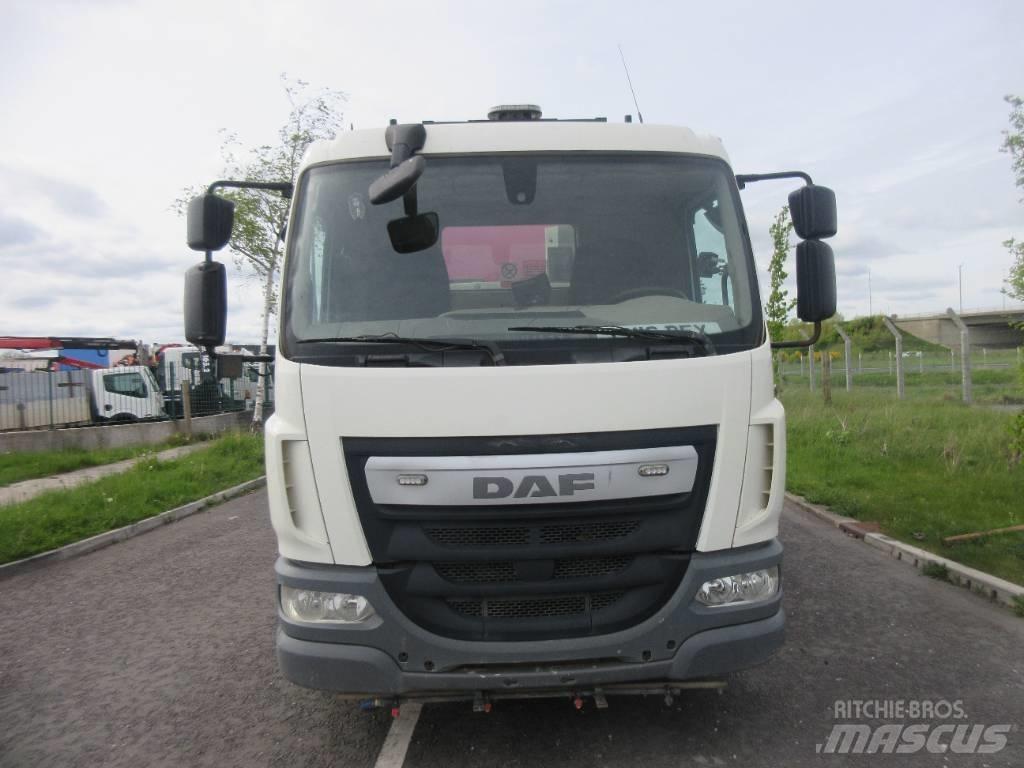 DAF 55.220 Zamiatarki