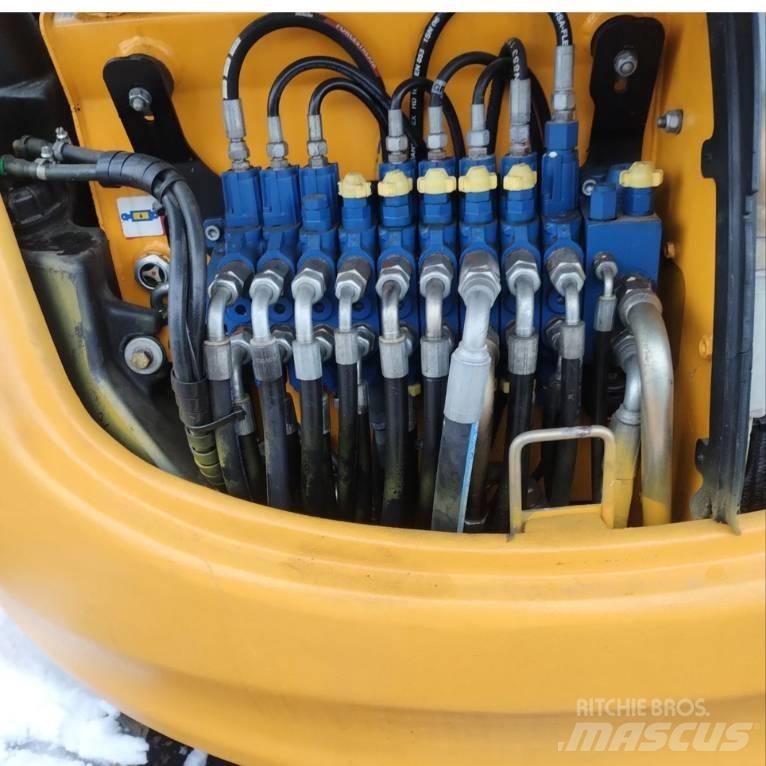JCB 8045 Minikoparki