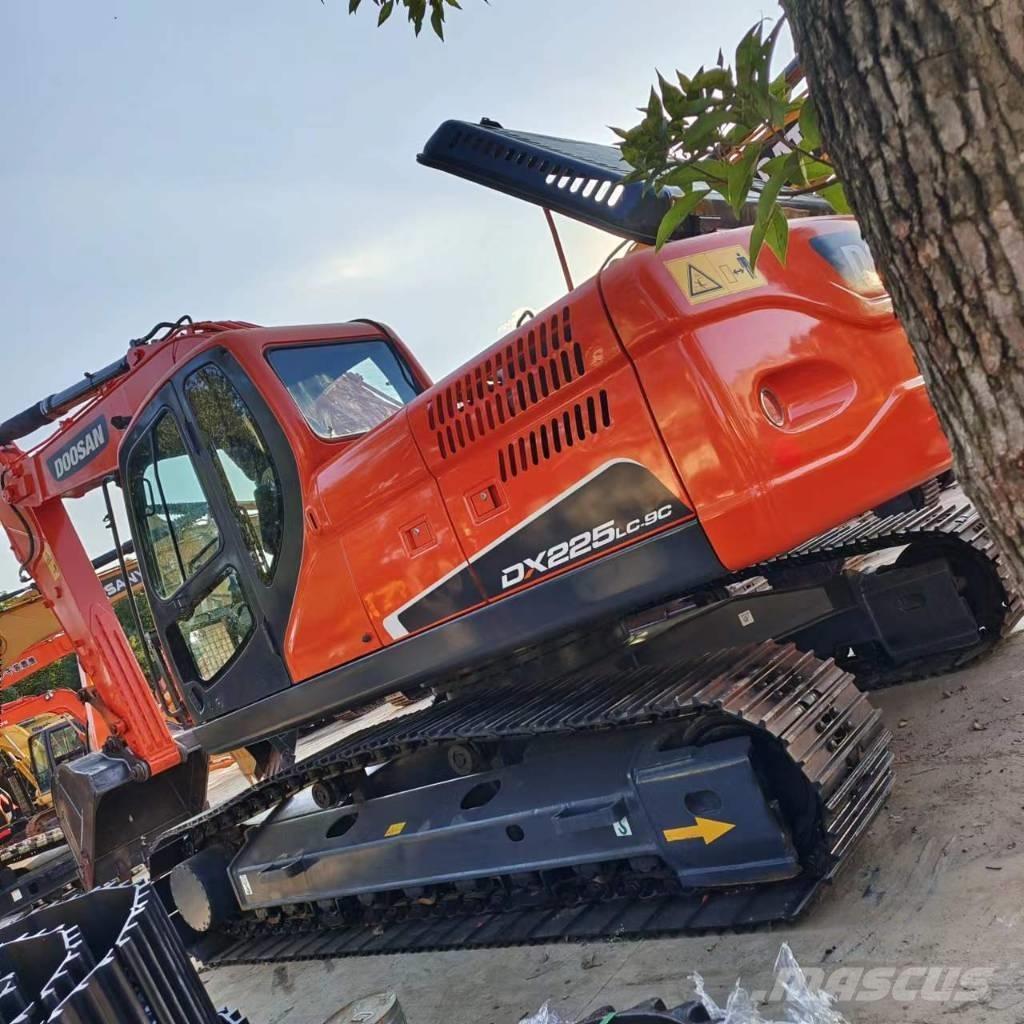 Doosan DX 225 LC Koparki gąsienicowe
