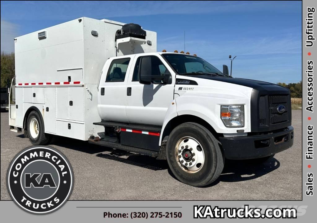 Ford F 750 SD Pick-upy / Pojazdy z otwieranymi burtami