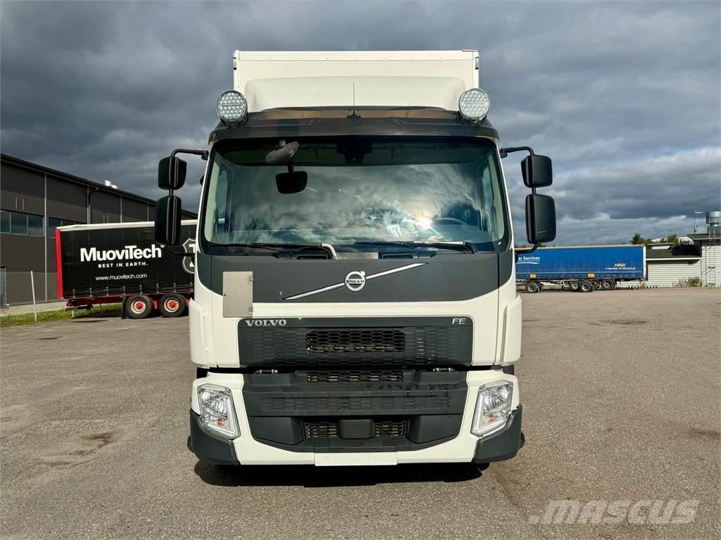 Volvo FE320 4x2 Samochody ciężarowe ze skrzynią zamkniętą