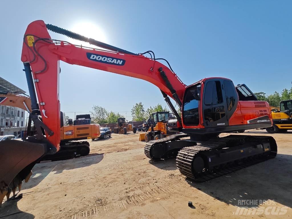 Doosan DX 225 LC Koparki gąsienicowe