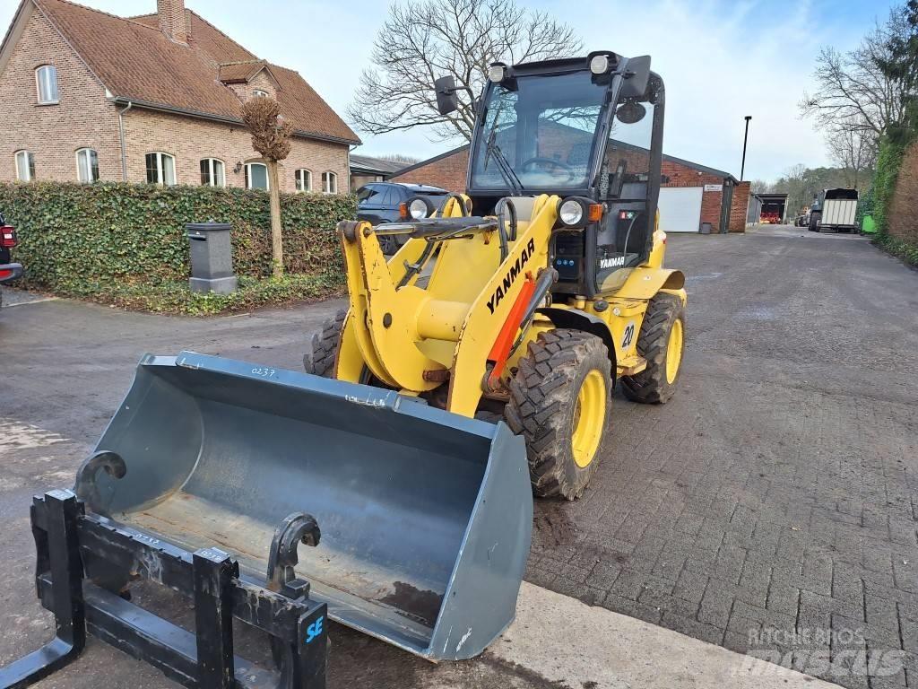 Yanmar V8 Ładowarki wielofunkcyjne