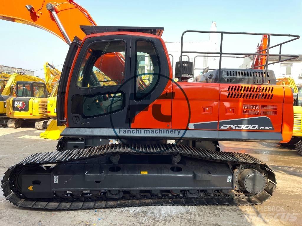 Doosan DX300 Koparki gąsienicowe