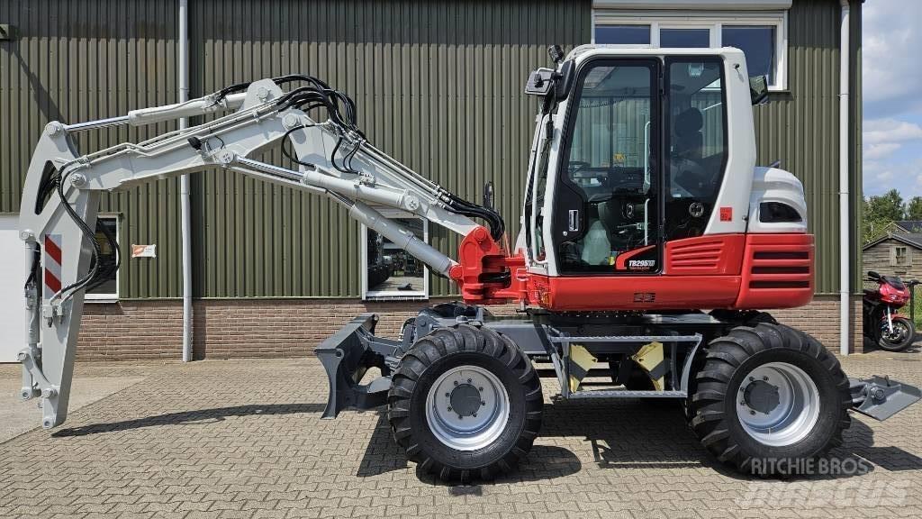 Takeuchi TB295W Koparki kołowe